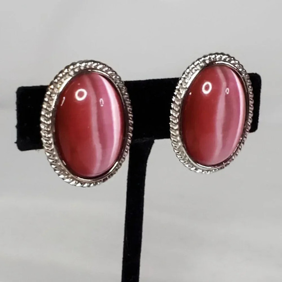 Vintage Oval Pink Moonstone Cats Eye Clip-On Earrings With Silver-Tone Rope Edge - Picture 6 of 12
